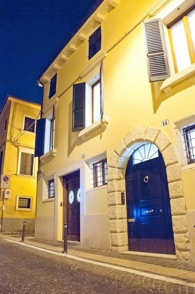 Bed and Breakfast Romeo Giulietta Верона Екстер'єр фото